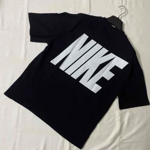 Nike oversize black t-shirt